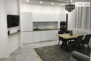 Продается 2-комнатная квартира 95 кв. м в Киеве