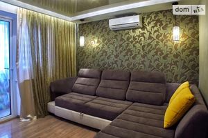 Продается 3-комнатная квартира 71 кв. м в Днепре