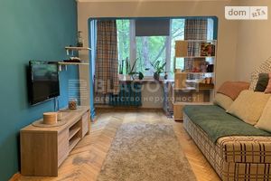 Продается 3-комнатная квартира 71.6 кв. м в Киеве