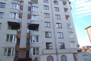 Продается 4-комнатная квартира 167.9 кв. м в Тернополе