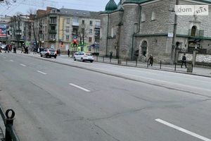 Продается помещения свободного назначения 105 кв. м в 4-этажном здании