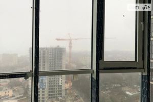 Продається 3-кімнатна квартира 104 кв. м у Одесі