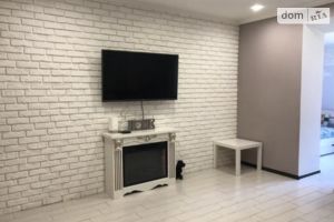 Продається 2-кімнатна квартира 42 кв. м у Хмельницькому