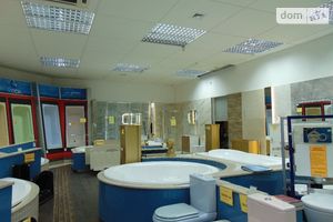 Продається нежитлове приміщення в житловому будинку 1050 кв. м в 5-поверховій будівлі