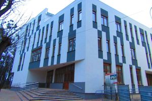 Здається в оренду офіс 1000 кв. м в адміністративній будівлі