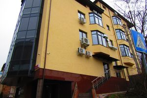 Сдается в аренду кафе, бар, ресторан 300 кв. м в 4-этажном здании