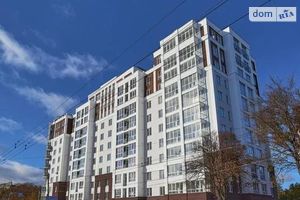 Продается 4-комнатная квартира 179.38 кв. м в Чернигове