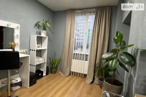 Сдается в аренду офис 50 кв. м в нежилом помещении в жилом доме