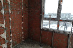 Продается 1-комнатная квартира 67.5 кв. м в Днепре