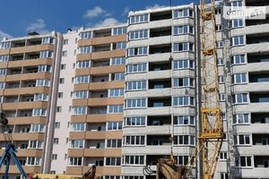 Продается 4-комнатная квартира 138 кв. м в Чернигове