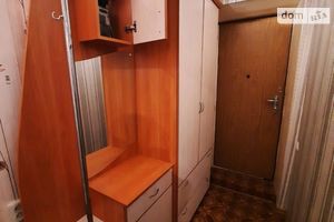 Продается 2-комнатная квартира 42 кв. м в Кропивницком