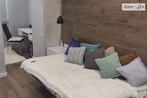 Продается 3-комнатная квартира 80 кв. м в Днепре