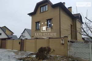 Здається в оренду будинок 3 поверховий 300 кв. м з ділянкою