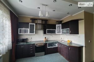 Продається 2-кімнатна квартира 73.8 кв. м у Хмельницькому