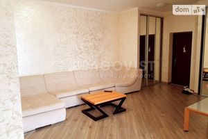 Продается 2-комнатная квартира 75 кв. м в Киеве