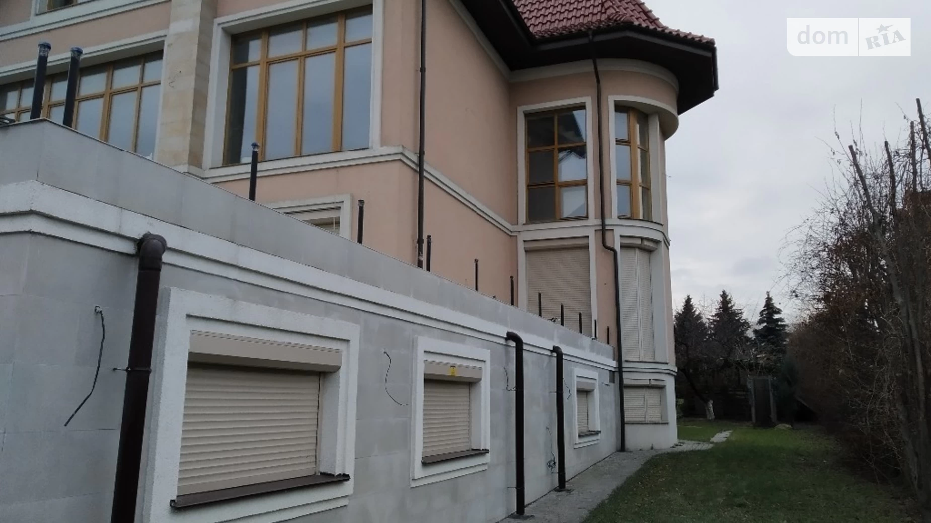 Продается дом на 3 этажа 820 кв. м с камином, цена: 600000 $ - фото 4