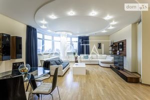 Сдается в аренду 3-комнатная квартира 144 кв. м в Киеве