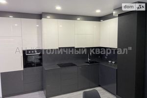 Продается 2-комнатная квартира 70 кв. м в Киеве