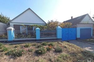 Продается 4-комнатная квартира 75 кв. м в Херсоне