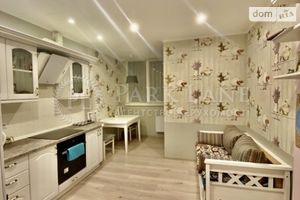 Продается 2-комнатная квартира 47 кв. м в Киеве