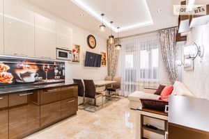 Сдается в аренду 1-комнатная квартира 55 кв. м в Киеве