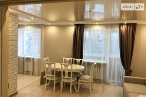 Продается 4-комнатная квартира 80 кв. м в Николаеве