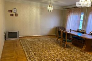 Продается дом на 2 этажа 380 кв. м с участком