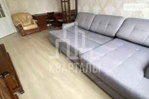 Сдается в аренду 10-комнатная квартира 105 кв. м в Киеве