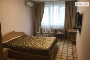 Сдается в аренду 3-комнатная квартира 102 кв. м в Киеве