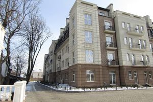 Продается 3-комнатная квартира 194.74 кв. м в Одессе