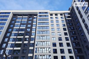 Продається 2-кімнатна квартира 68 кв. м у Івано-Франківську