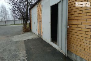 Продається бокс в гаражному комплексі під легкове авто на 18 кв. м