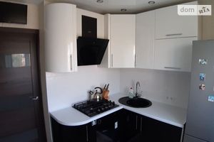 Продается 2-комнатная квартира 45 кв. м в Днепре