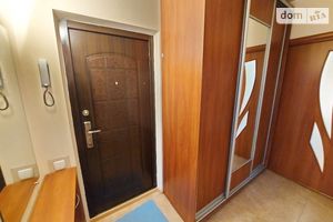 Продается 2-комнатная квартира 50.2 кв. м в Тернополе
