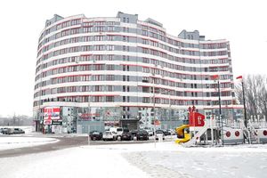 Продається 3-кімнатна квартира 84 кв. м у Івано-Франківську