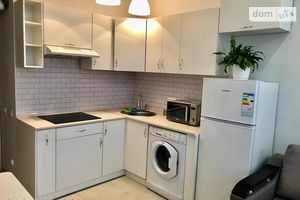 Сдается в аренду 1-комнатная квартира 30 кв. м в Киеве