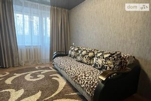Продається 2-кімнатна квартира 45 кв. м у Полтаві