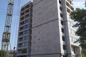Продается 2-комнатная квартира 67.8 кв. м в Чернигове