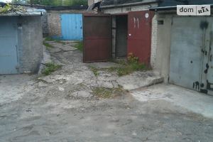 Продается бокс в гаражном комплексе под легковое авто на 22 кв. м