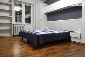 Сдается в аренду 4-комнатная квартира 120 кв. м в Киеве