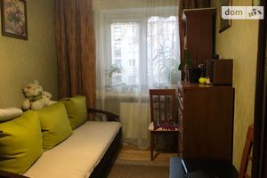 Продается 3-комнатная квартира 56 кв. м в Ужгороде