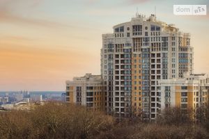 Продается 5-комнатная квартира 335 кв. м в Киеве