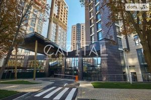 Продається приміщення вільного призначення 351 кв. м в 24-поверховій будівлі