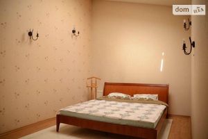 Продається 3-кімнатна квартира 72 кв. м у Одесі