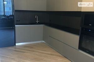 Продается 3-комнатная квартира 95 кв. м в Киево-Святошинске