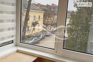 Продається 2-кімнатна квартира 50 кв. м у Чернігові