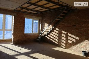 Продается 2-комнатная квартира 64 кв. м в Ровно
