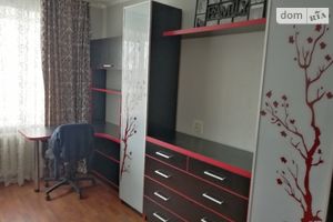 Сдается в аренду 3-комнатная квартира 59 кв. м в Ровно