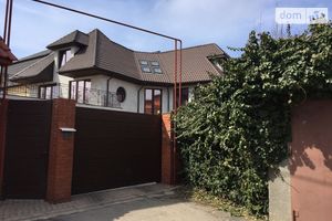 Продается дом на 2 этажа 385 кв. м с садом