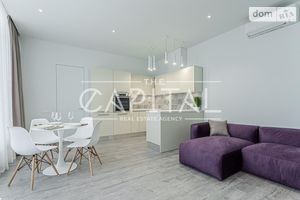 Продается 2-комнатная квартира 75 кв. м в Киеве